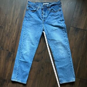 2nd pair Levis wedgie straight crop 27/26